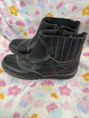 Clarks Black Leather Ankle Boots with Contrast Stitching